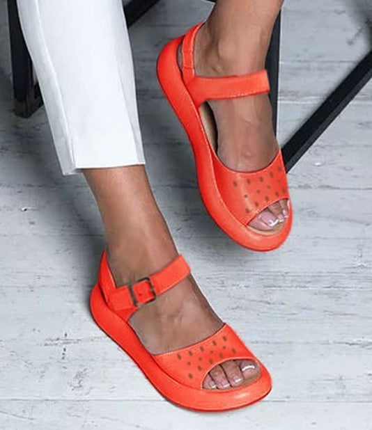 Open sandals with adjustable strap