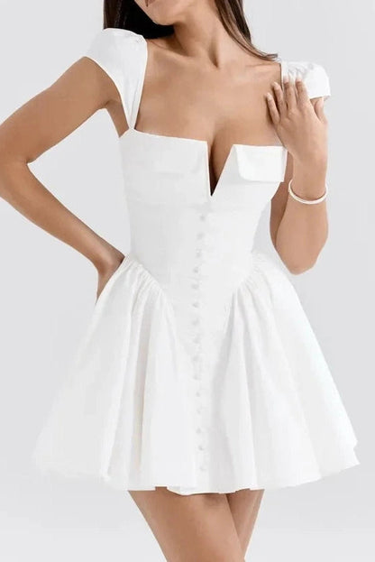 Gracefully Styled Dress for Any Occasion