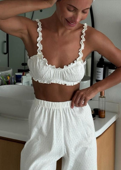 Sophisticated Pants with a Clean Classic Look