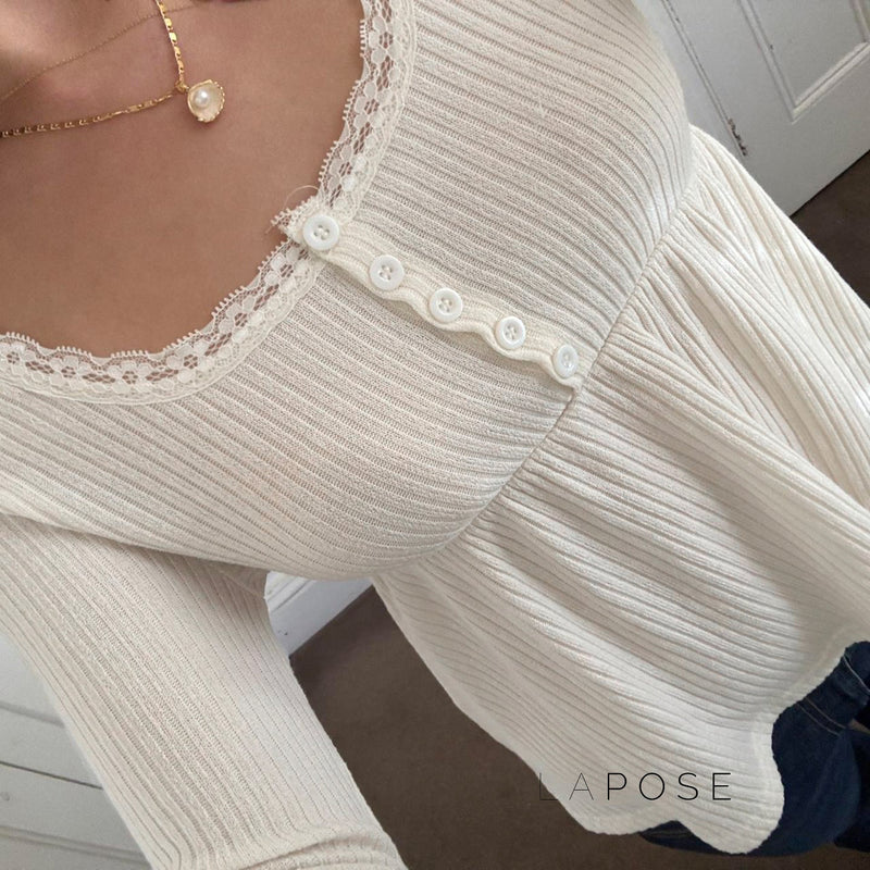 Polished Top with an Effortless Classic Look