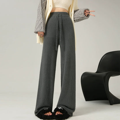 Classic Vintage Pants with a Flattering Fit