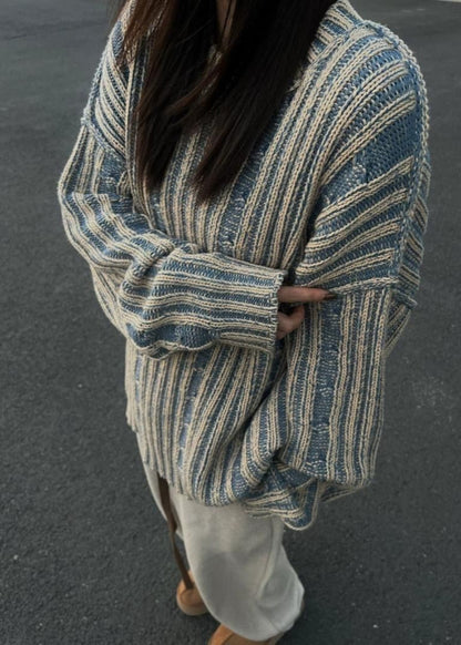 Effortlessly Elegant Sweater with a Timeless Design