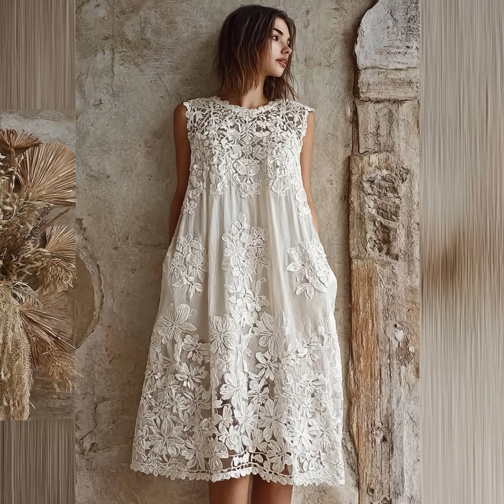 Effortlessly Elegant Dress with a Timeless Design