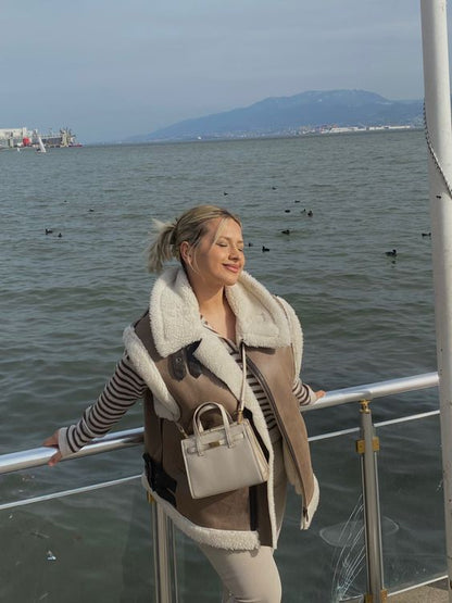 Gracefully Styled Jacket for Any Occasion