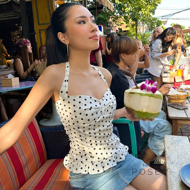 Effortlessly Elegant Top with a Timeless Design