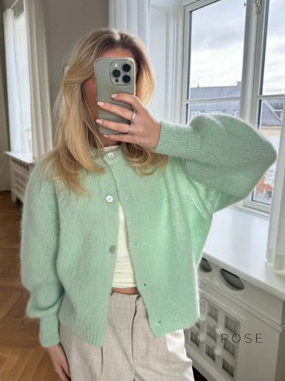 Elegantly Styled Cardigan for Everyday Wear