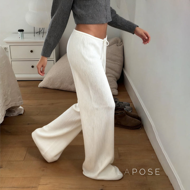 Classic Vintage Pants with a Flattering Fit