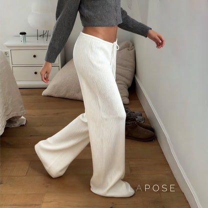 Elegantly Styled Pants for Everyday Wear