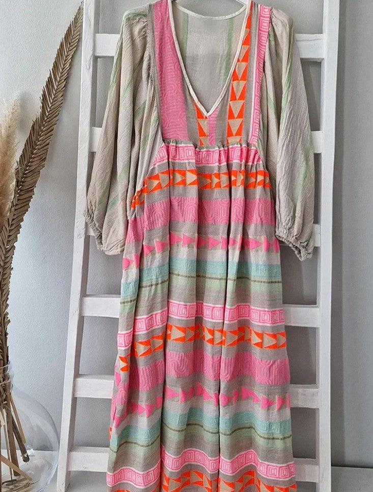 Maxi dress with long sleeves and a V-neck