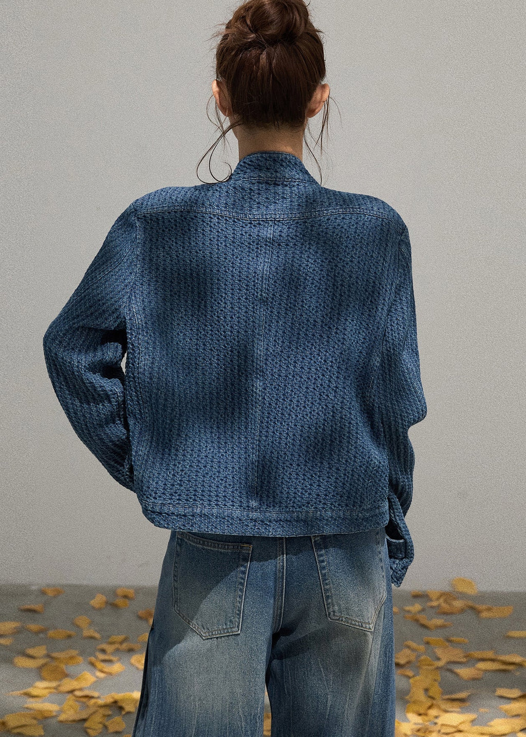 Effortlessly Elegant Jacket with a Timeless Design