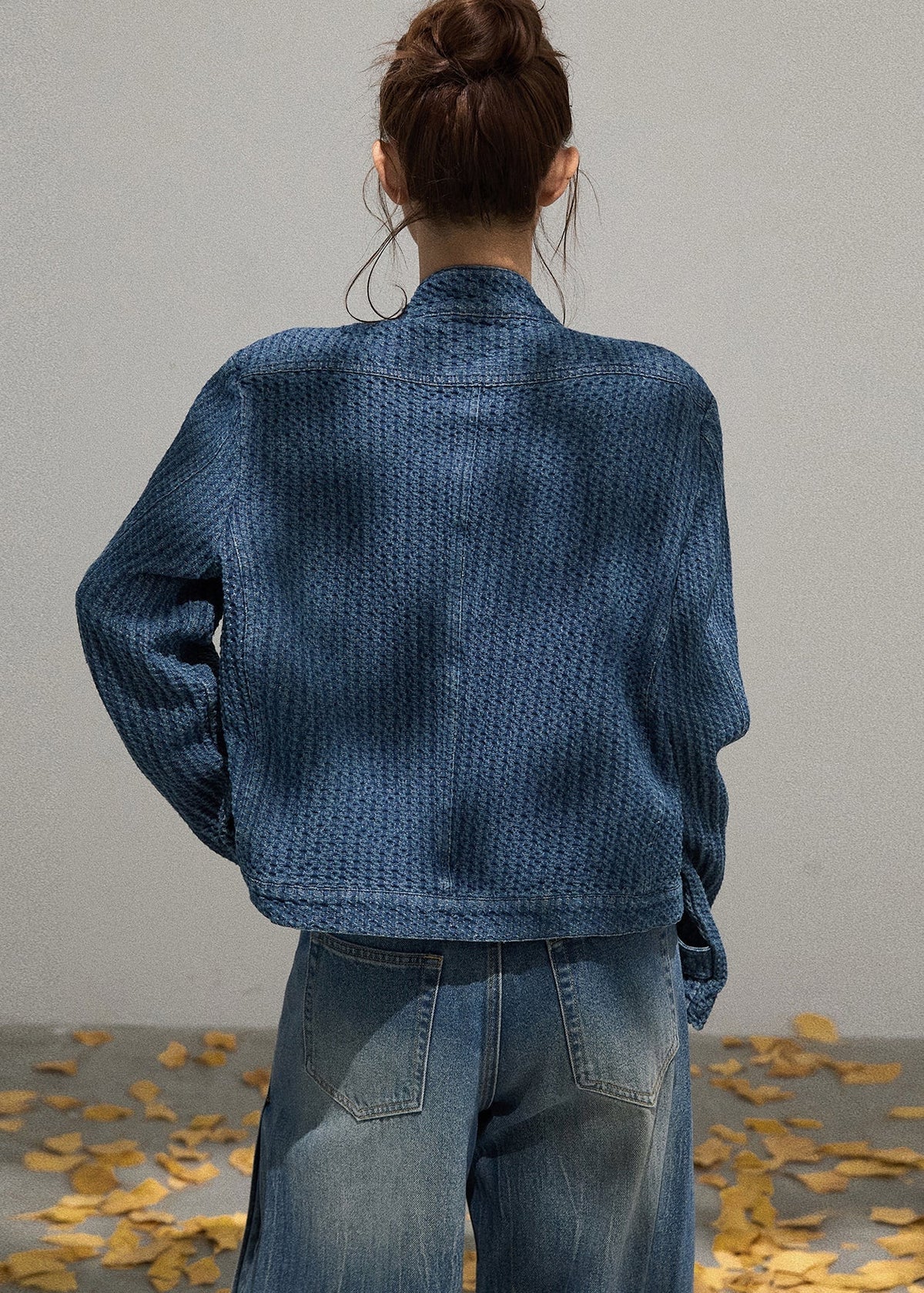 Effortlessly Elegant Jacket with a Timeless Design