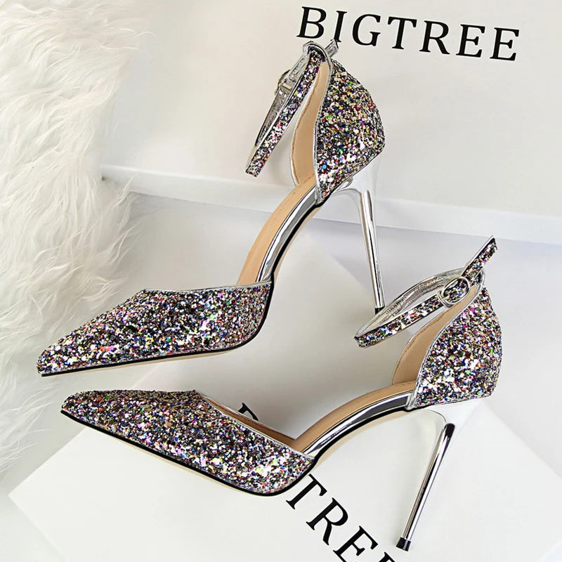 Well Tailored Heels with a Graceful Silhouette