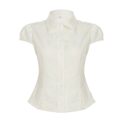 Effortlessly Elegant Blouse with a Timeless Design