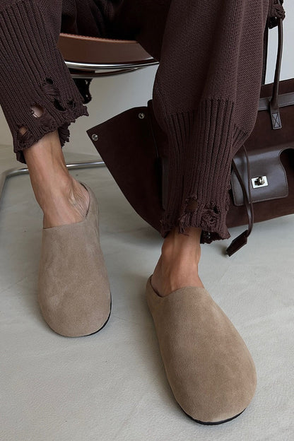 Beautifully Finished Sweater in a Timeless Design