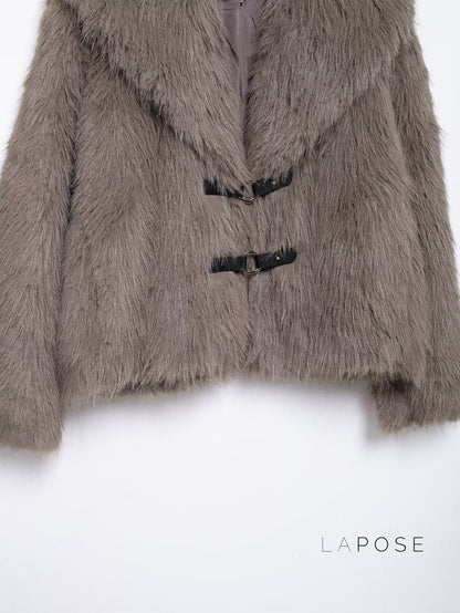 Elegantly Styled Coat for Everyday Wear