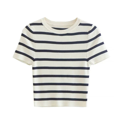 Beautifully Finished Top in a Timeless Design