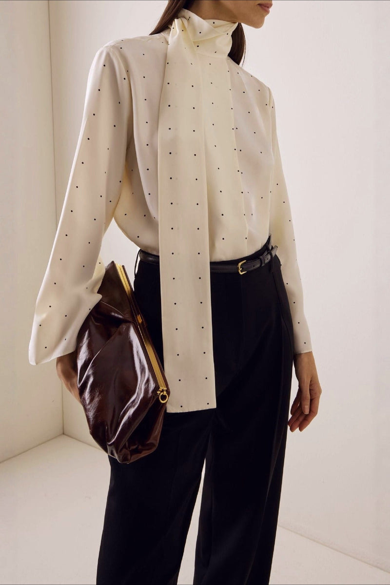 Sophisticated Blouse with a Clean Classic Look