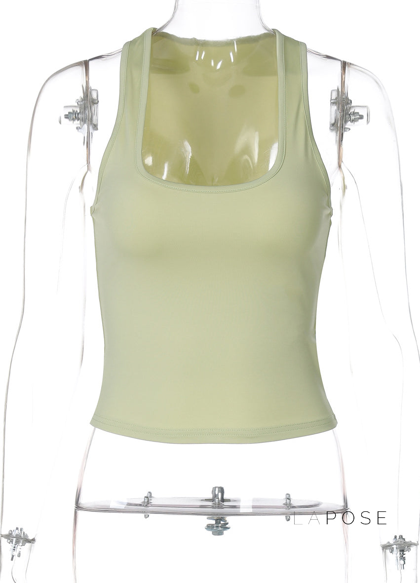 Effortlessly Elegant Top with a Timeless Design