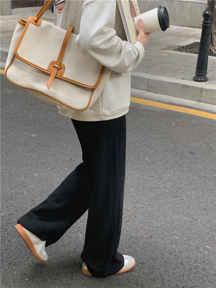 Sophisticated Pants with a Clean Classic Look