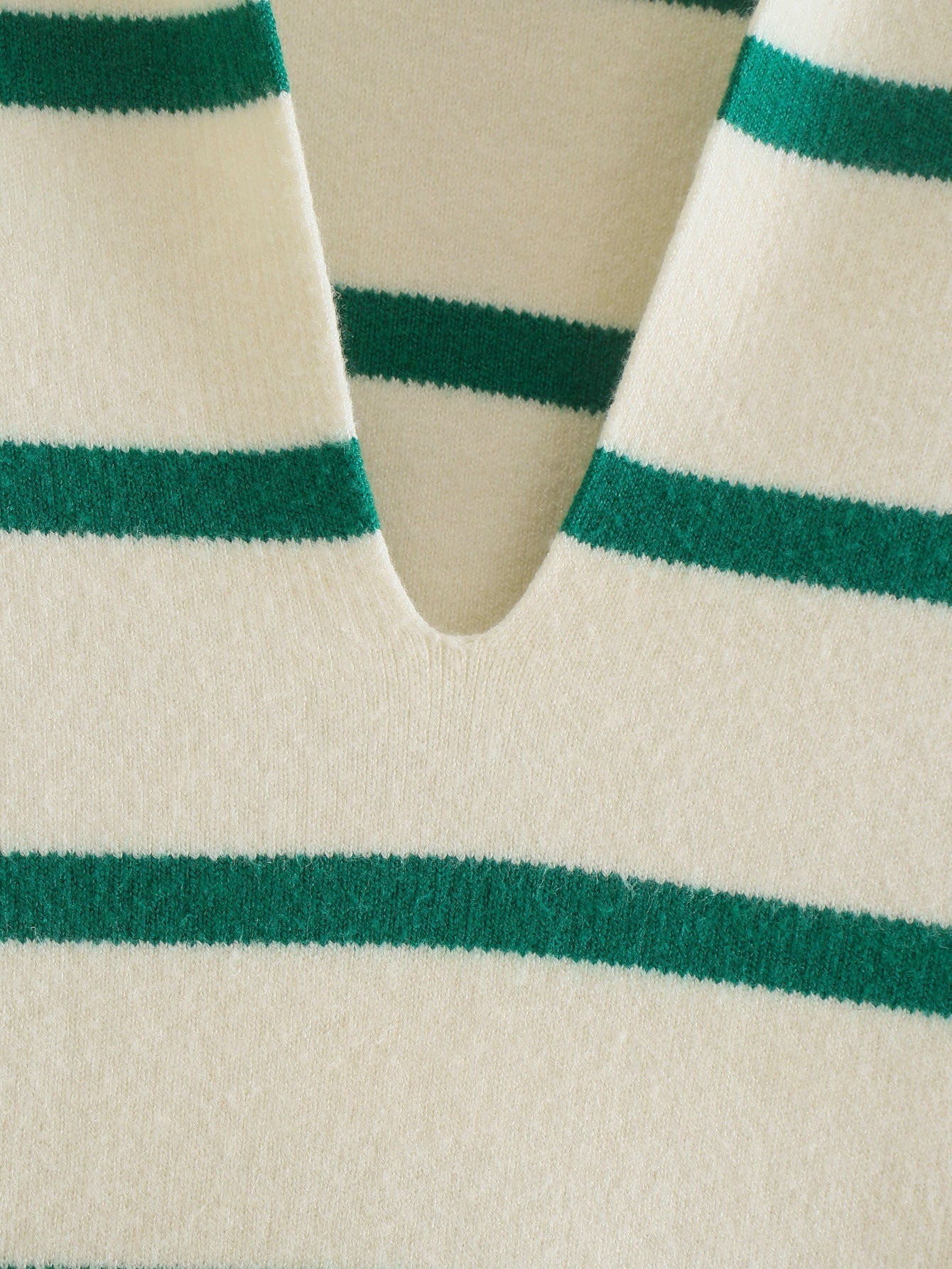 Beautifully Finished Sweater in a Timeless Design