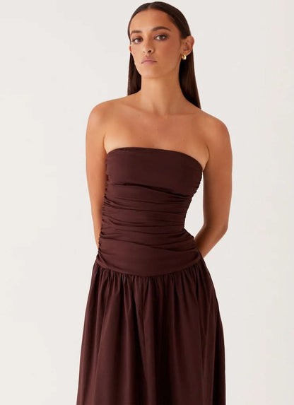 Sophisticated Dress with a Clean Classic Look