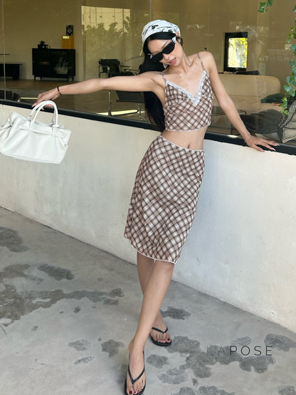 Sophisticated Garment with a Clean Classic Look