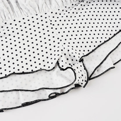 Effortlessly Elegant Garment with a Timeless Design