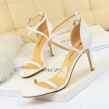 Effortlessly Elegant Heels with a Timeless Design