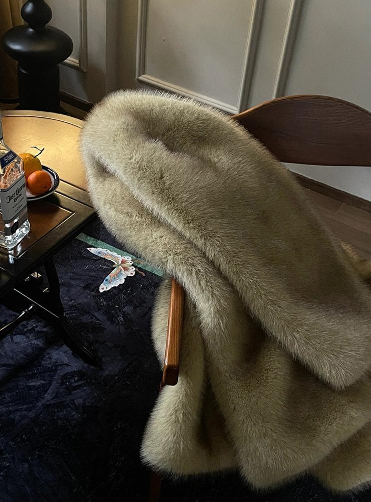Polished Coat with an Effortless Classic Look