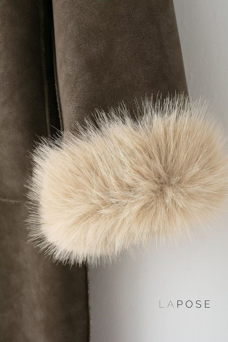 Beautifully Finished Coat in a Timeless Design
