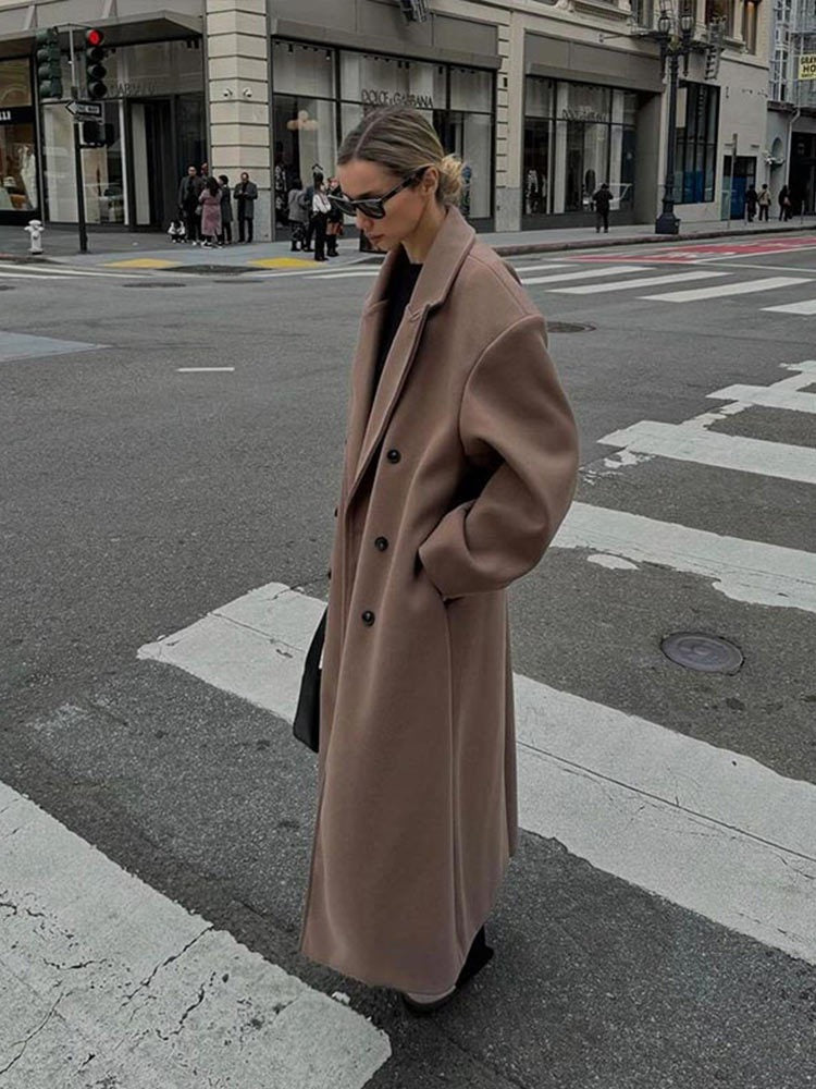 Sophisticated Coat with a Clean Classic Look