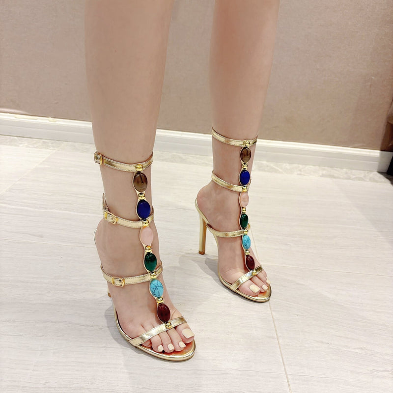 Classic Vintage Heels with a Flattering Fit
