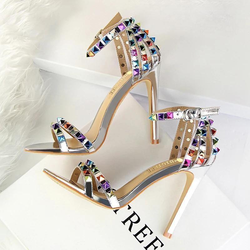 Polished Sandals with an Effortless Classic Look