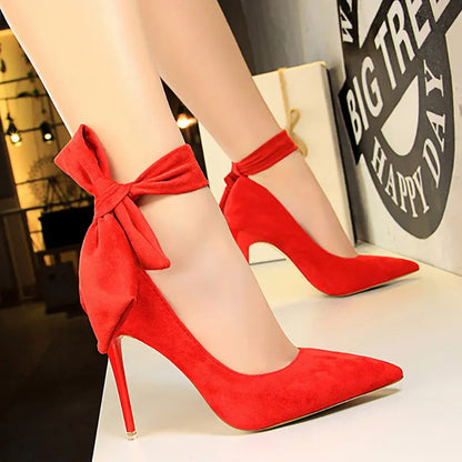 A Vintage Style Heels with Delicate Timeless Details