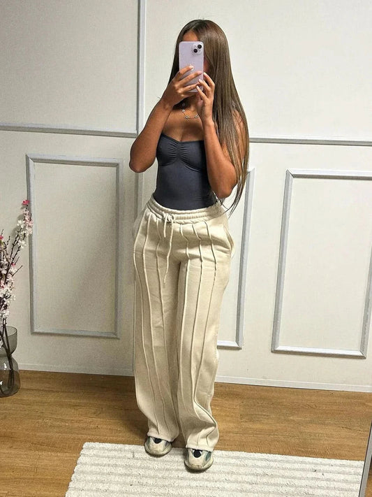 Gracefully Styled Pants for Any Occasion