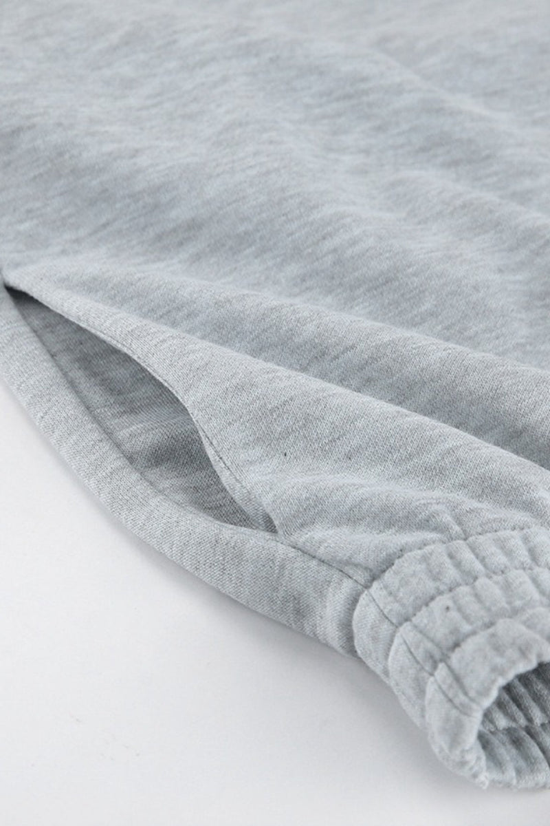 Classic Vintage Pullover with a Flattering Fit