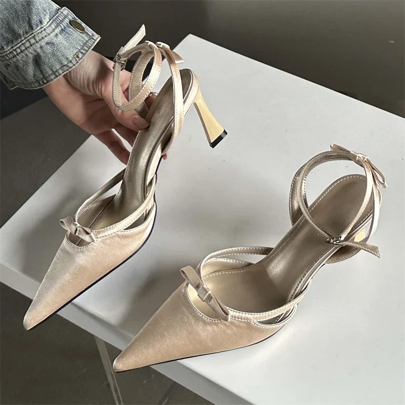 Classic Vintage Heels with a Flattering Fit