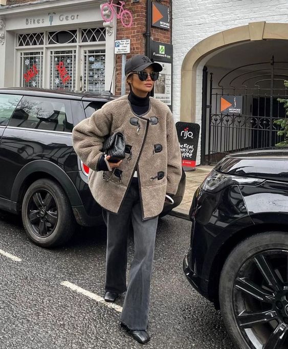 Elegantly Styled Coat for Everyday Wear