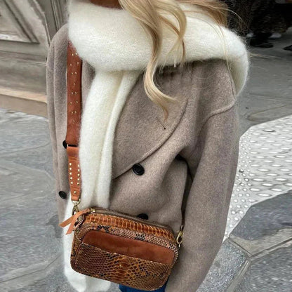 Well Tailored Coat with a Graceful Silhouette