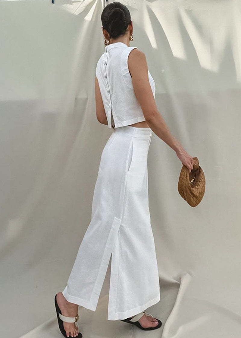 Effortlessly Elegant Top with a Timeless Design
