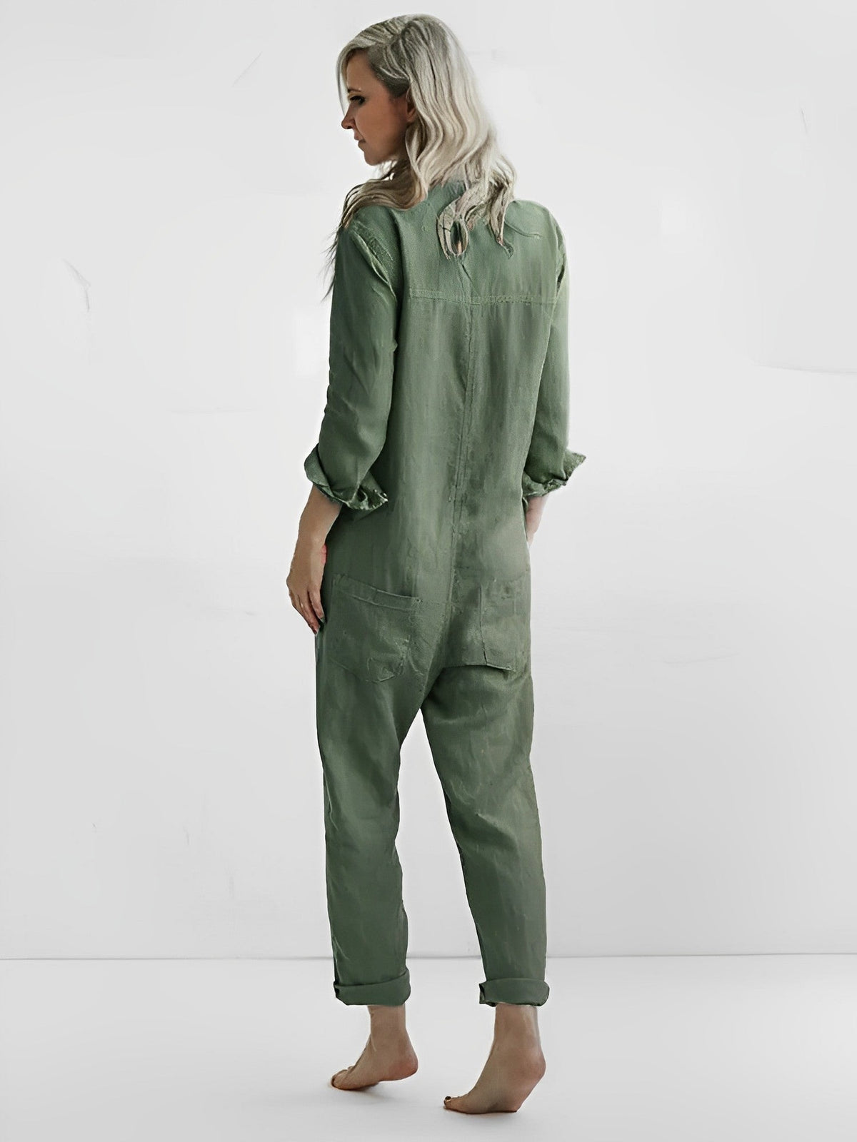 Long-sleeved jumpsuit with buttons and pockets