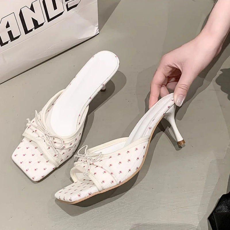 Polished Heels with an Effortless Classic Look