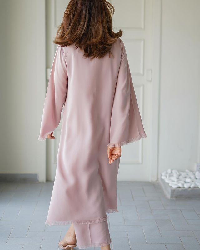 Gracefully Styled Garment for Any Occasion