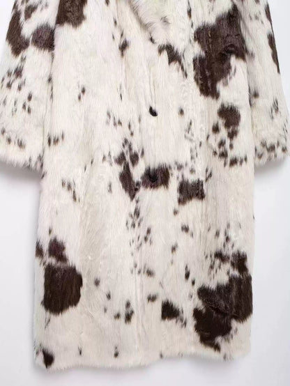Beautifully Finished Coat in a Timeless Design