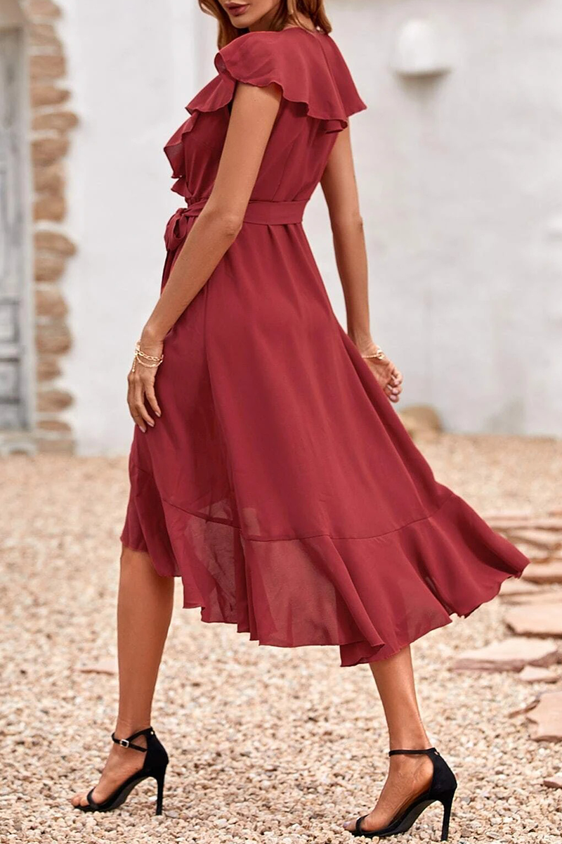 Gracefully Styled Dress for Any Occasion