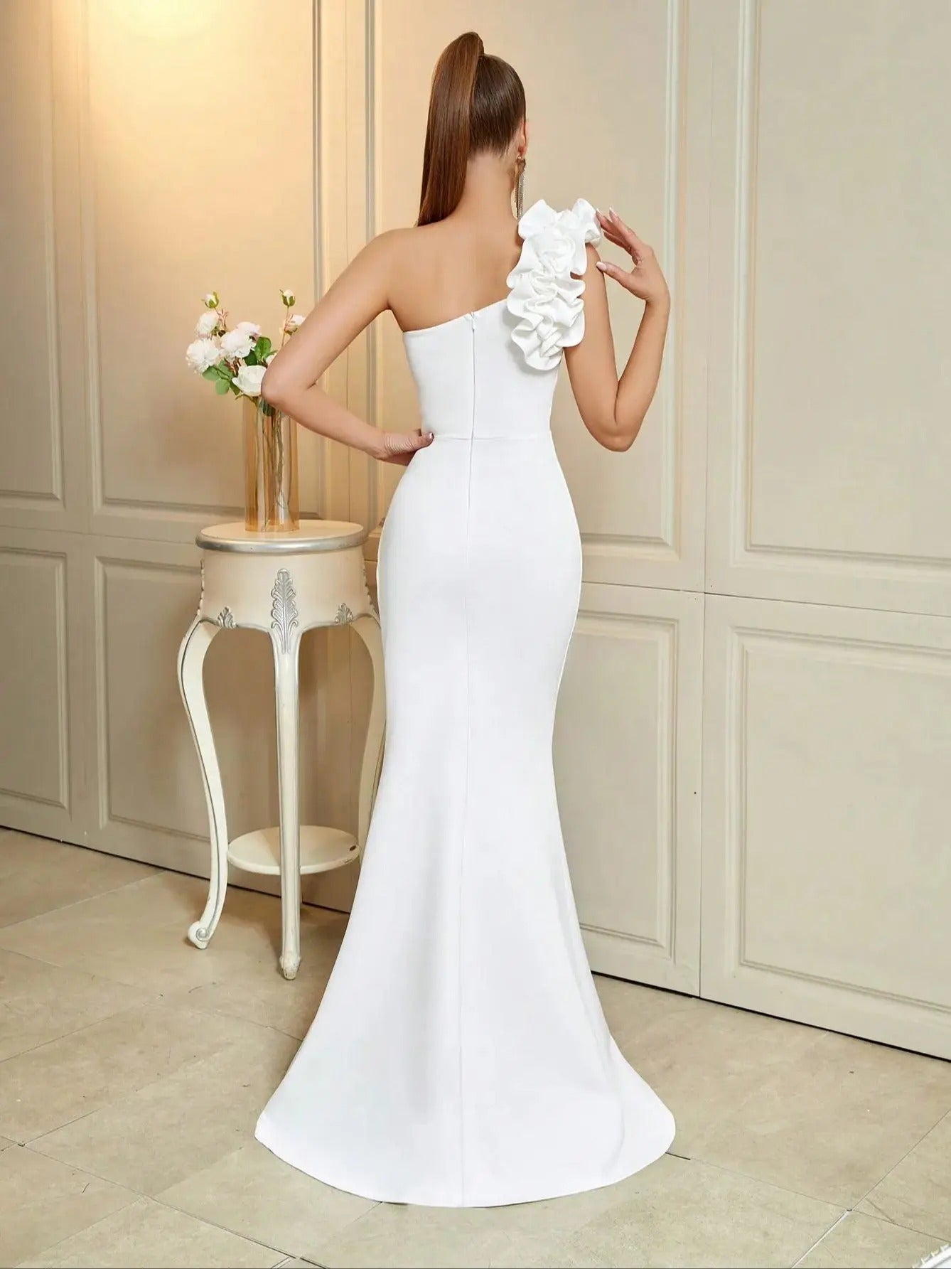 Gracefully Styled Garment for Any Occasion