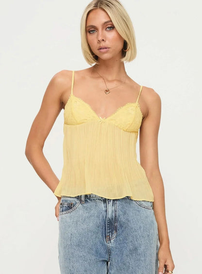 Polished Top with an Effortless Classic Look