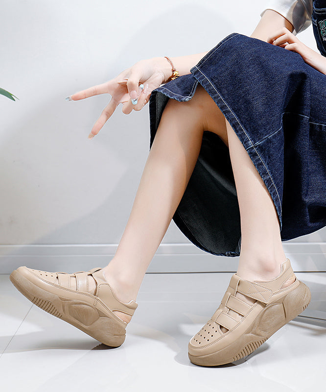 Effortlessly Elegant Sandals with a Timeless Design