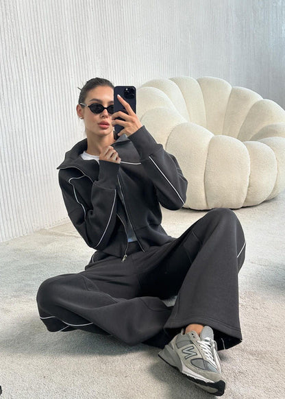 Elegantly Styled Pants for Everyday Wear