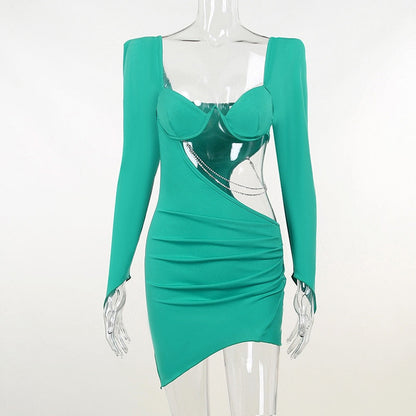Well Tailored Dress with a Graceful Silhouette